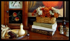 AnExtraordinaryDay.net {Day 18} 31 Extraordinary Days ~ Making the House...My Home | Fall Vignette