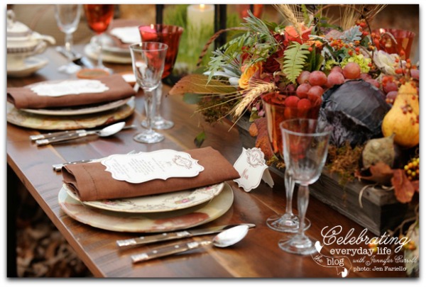 celebratingeverydaylife.com | Celebrating Everyday Life with Jennifer Carroll | fall-entertaining-decor-outdoor-thanksgiving-table-placesetting