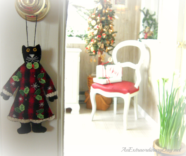 AnExtraordinaryDay.net - Christmas Cat Door Hanger - Red & White Christmas Decor - Inspired Swedish Christmas