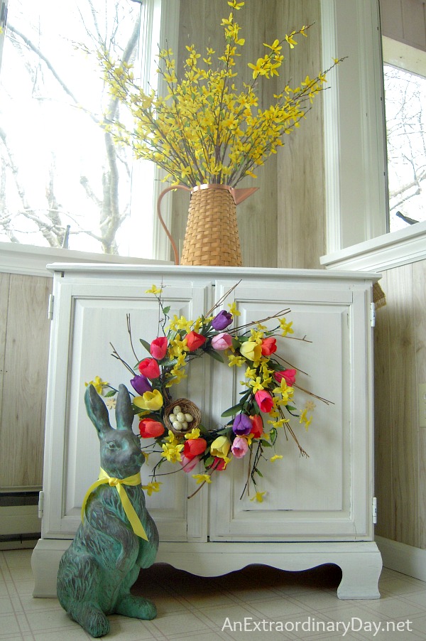 Spring Decor :: Tulip Wreath DIY :: AnExtraordinaryDay.net
