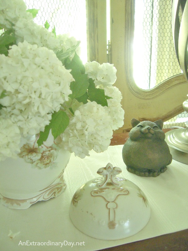 Easy Flower Arranging in a Vintage Container :: AnExtraordinaryDay.net