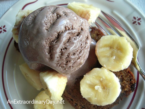 Chocolate Banana Magic Sundae :: AnExtraordinaryDay.net