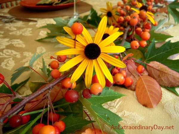 Fresh floral table runner :: Colors of Fall :: AnExtraordinaryDay.net
