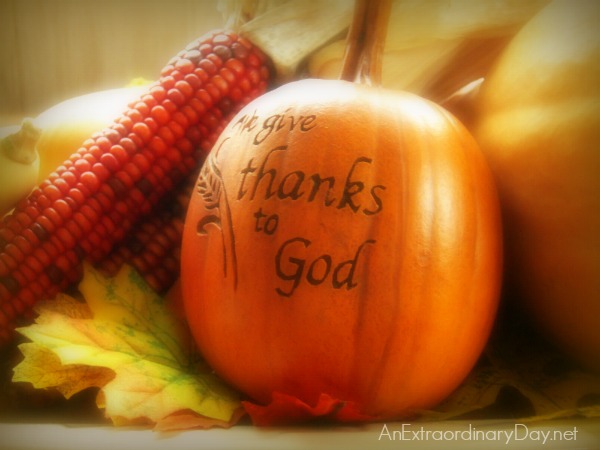 Thanksgiving :: Psalm 136 :: Give Thanks to God :: AnExtraordinaryDay.net