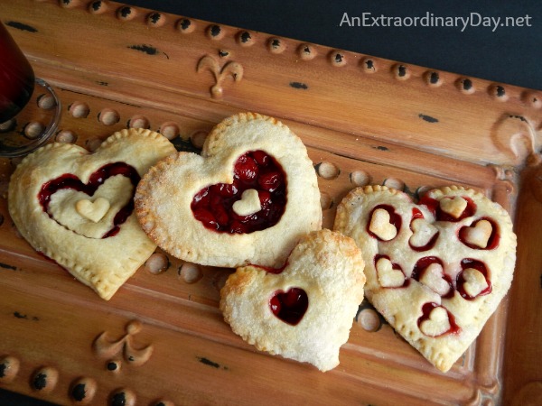 Heart Shaped Hand Pies for Valentine's Day Dessert :: AnExtraordinaryDay.net