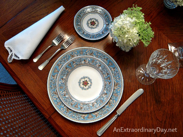 Wedgwood Tablescape :: Encouragement in the Muck of Life :: AnExtraordinaryDay.net