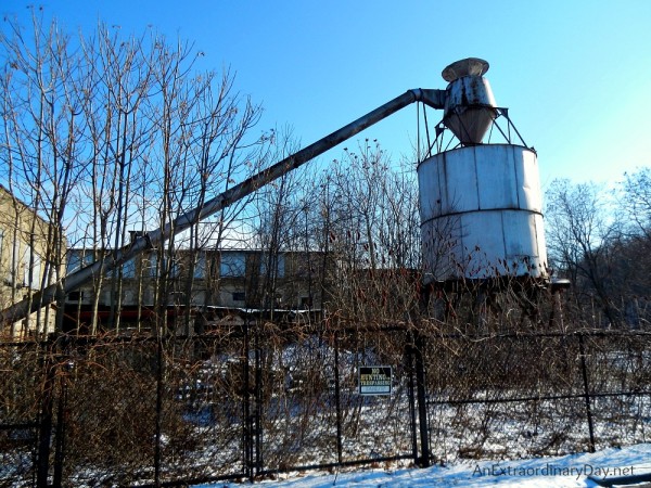 Abandoned Manufacturing Plant - AnExtraordinaryDay.net