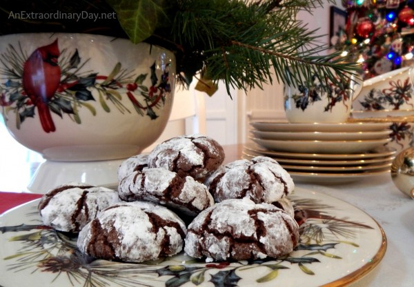 A Recipe for Some Amazingly Delicious Chocolate Christmas Cookies to Make Your Friends and Family Drool.