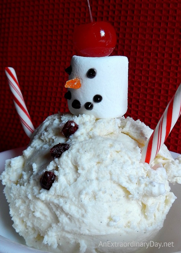 Snowman Sundaes are easy sweet treats for Christmas gatherings.