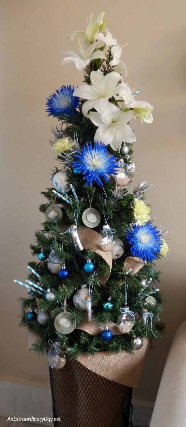 How to Make Your Christmas Tree Elegant with Fresh Flowers - a Tutorial