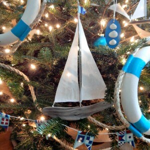 Nautical Christmas Tree Idea from AnExtraordinaryDay.net