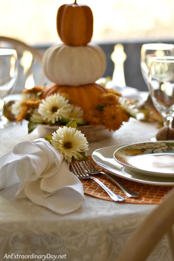 Elegant Thanksgiving Tablescape