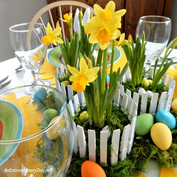 Daffodil inspired Easter centerpiece that is easy and inexpensive to create