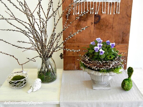 Quick and Easy Spring Decor Vignette 