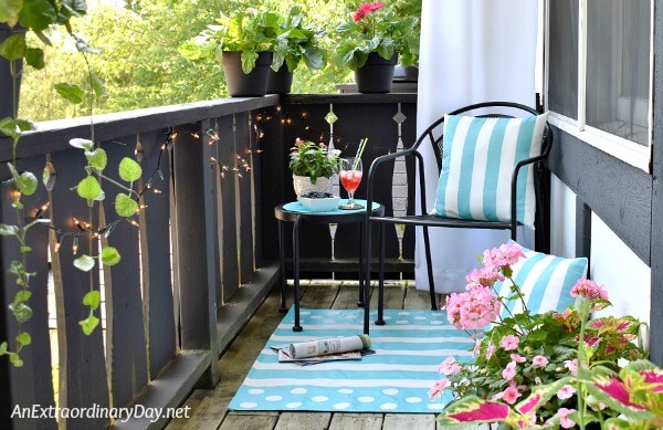 Simple Small Space Decorating Ideas and Tutorial - Create a Whimsical Canvas Rug with Paint for Outdoor Decor 