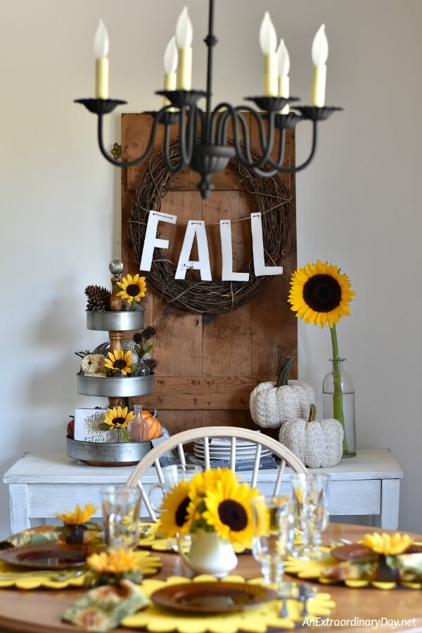 Sunflower Themed Tablescape and How to Make Sunflower Napkin Rings for Fall Decor