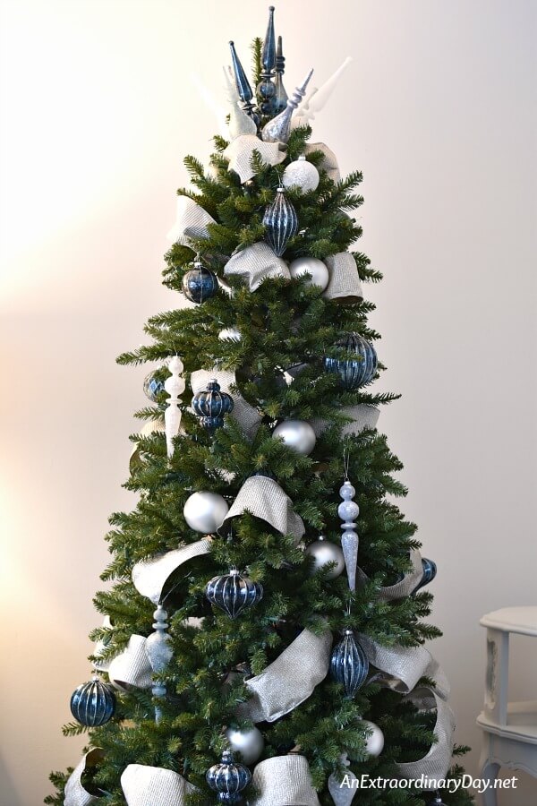 How To Decorate A Stunning Blue And Silver Christmas Tree An Extraordinary Day