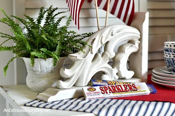 A corbel adds textural interest to this Independence Day vignette - AnExtraordinaryDay.net