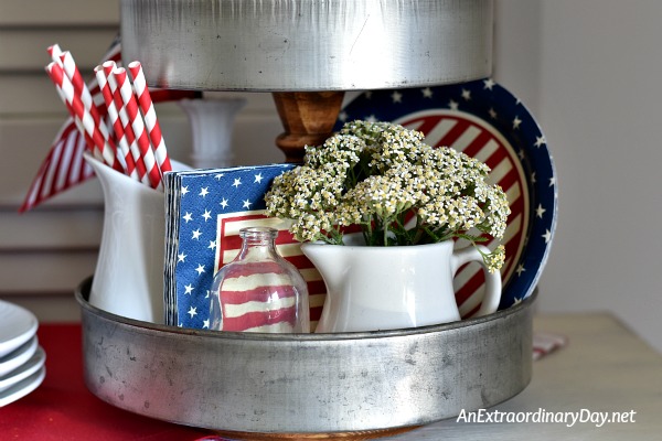 Farmhouse tray decorated with red white blue object for the 4th - AnExtraordinaryDay.net