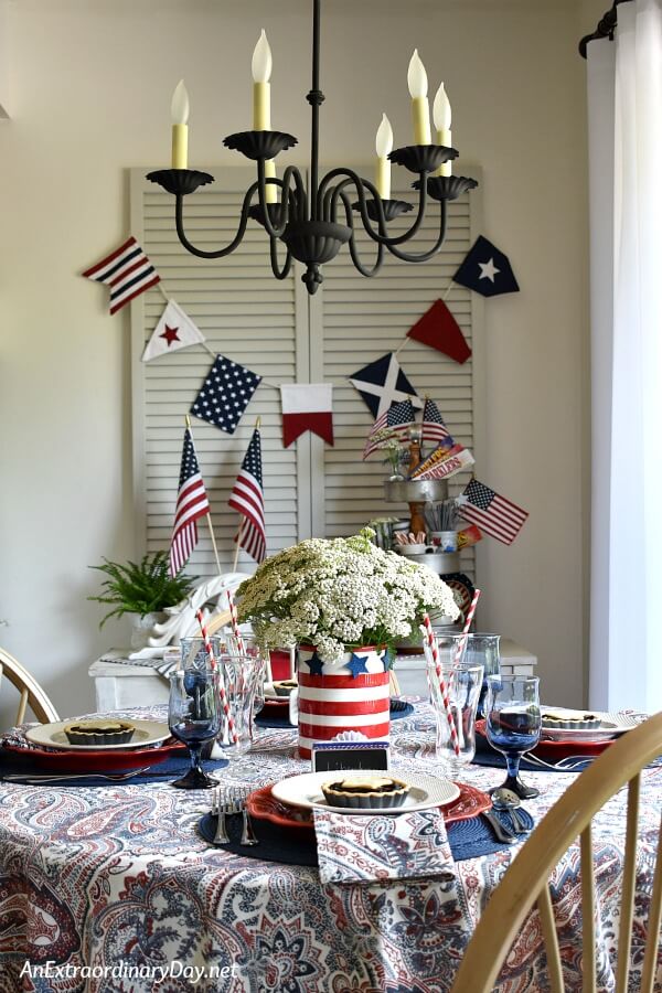 Festive Red White and Blue Dining Room Table - AnExtraordinaryDay.net